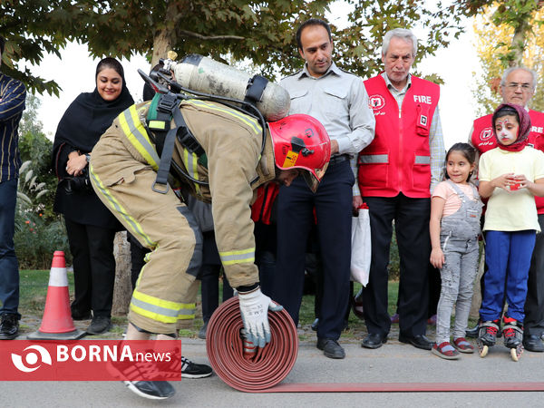 در حاشیه همایش پیاده روی روز ملی آتش نشانی