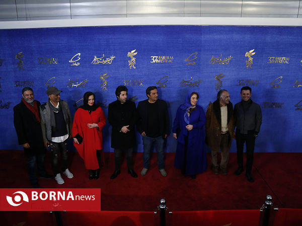 دومین روز جشنواره فیلم فجر با حضور عوامل فیلم ((درخونگاه))