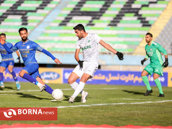 دیدار تیم های فوتبال آلومینیوم اراک- گل گهر سیرجان