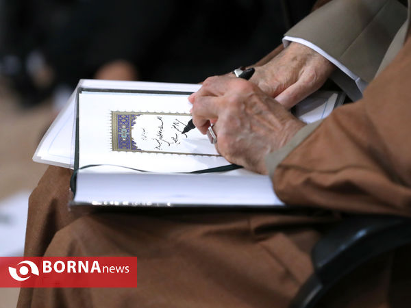 دیدار جمعی از خانواده‌های شهدای امنیت با رهبر معظم انقلاب