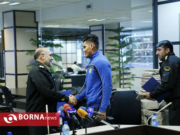 نشست صمیمی فرمانده پلیس تهران بزرگ با اعضای تیم ووشو ناجا