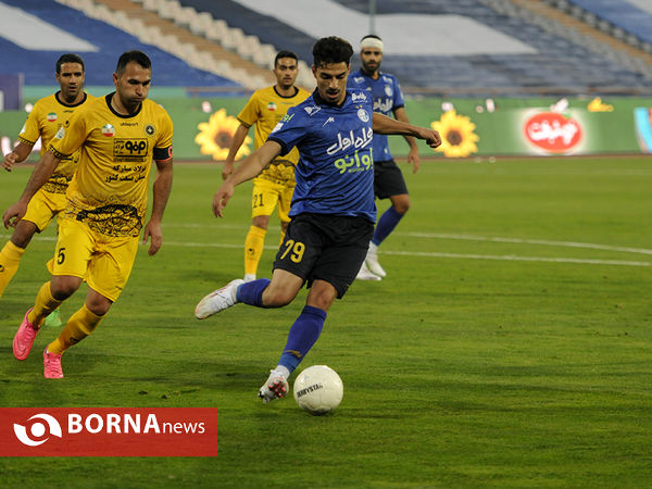 دیدار تیم های های فوتبال استقلال - سپاهان