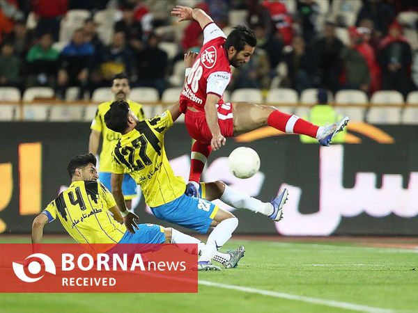 دیدار تیم های فوتبال پرسپولیس - نفت مسجدسلیمان