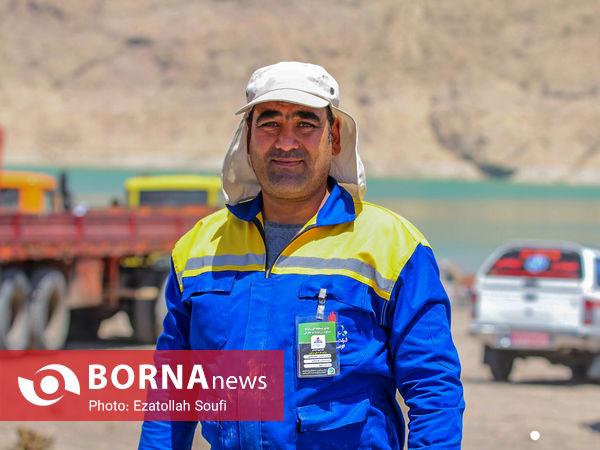 امدادگران و نیروهای عملیاتی مانور مقابله با زلزله در قاب تصویر