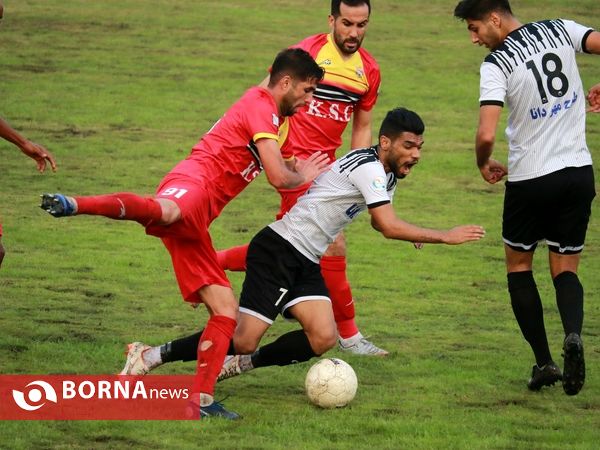 دیدار تیم های نفت مسجدسلیمان - فولاد خوزستان