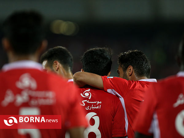 دیدار تیم های فوتبال پرسپولیس و فولاد خوزستان