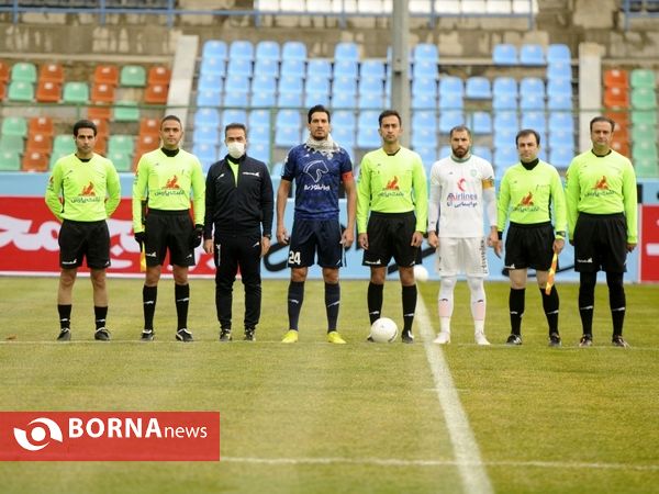 دیدار تیم های فوتبال پیکان _ ماشین سازی تبریز