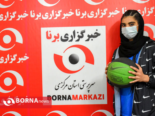 حضور  کادر فنی و بازیکنان تیم بسکتبال بانوان آینده سازان اراک در دفتر خبرگزاری برنا