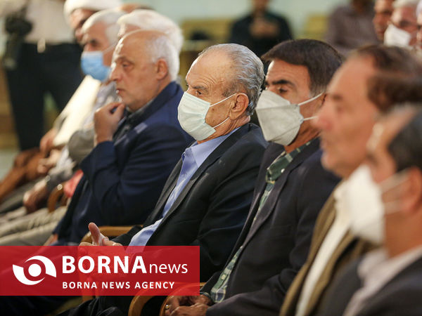 آیین رونمایی از کتاب «شوق وصال» خاطرات آیت الله سید محمدمهدی دستغیب