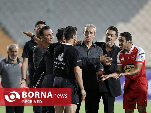 دیدار تیم های فوتبال پرسپولیس - ذوب آهن