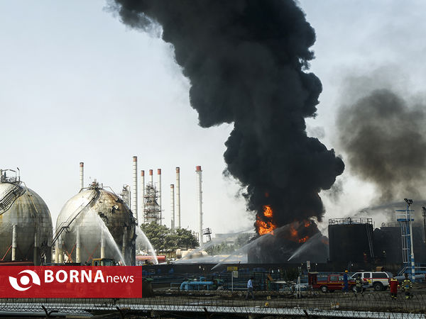 اطفا حریق در پالایشگاه تهران