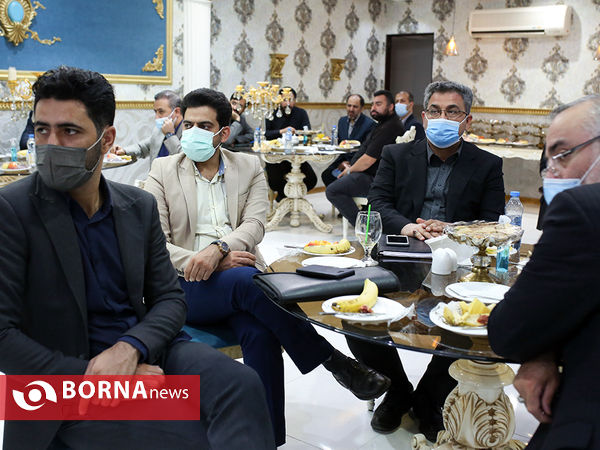 جلسه هم اندیشی با نخبگان و فرهیختگان