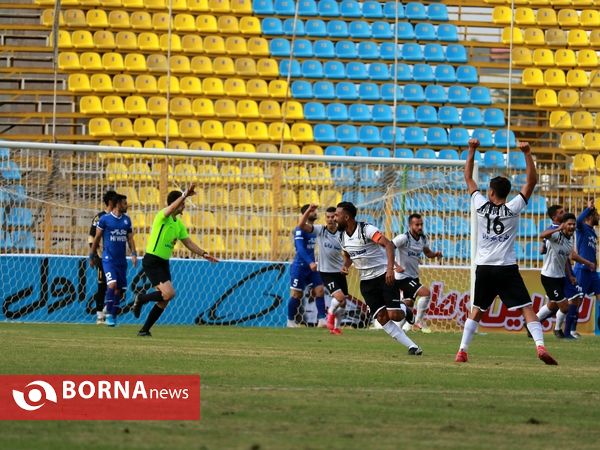 دیدار تیم های نفت مسجدسلیمان - استقلال