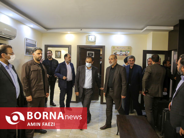 آیین لاله گردانی در حرم مطهر شاهچراغ(ع) به یاد شهدای ترور ۴ آبان