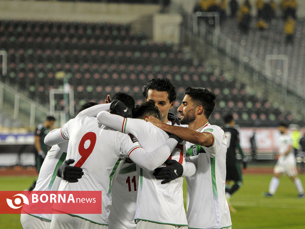 دیدار تیم های فوتبال ایران - امارات