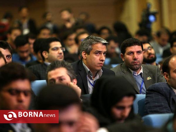 هم اندیشی صمیمانه جوانان با دولت