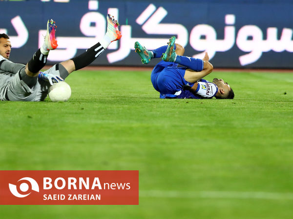 دیدار تیم های استقلال تهران - صنعت نفت آبادان