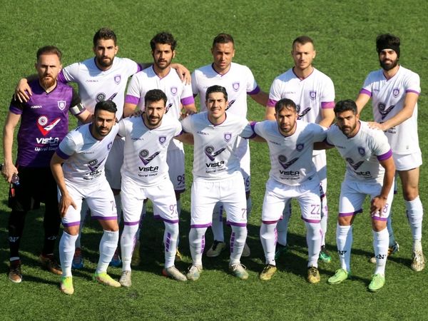 دیدار تیم‌های فوتبال سپیدرود رشت _  ویستاتوربین تهران