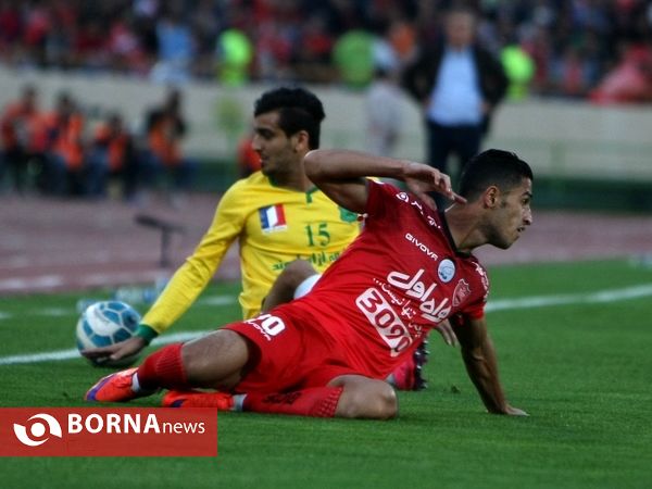 دیدار تیم های فوتبال پرسپولیس- صنعت نفت آبادان
