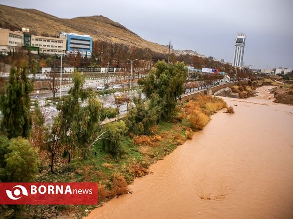 شيراز زیبای بارانی