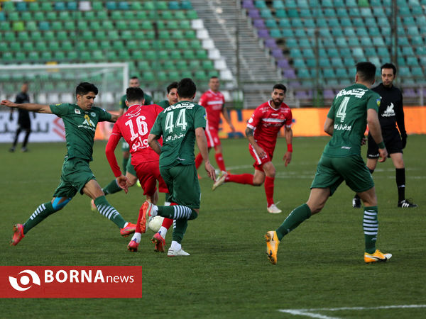 دیدار تیم‌های ذوب آهن - پرسپولیس