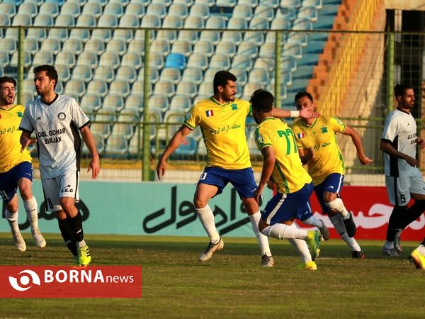 دیدار تیم های صنعت نفت - گل گهر