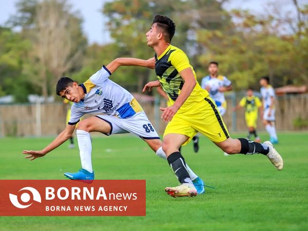 دیدار تیم های فوتبال بامداد  اراک- بصیر اهواز