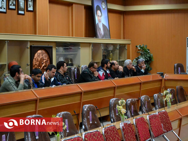 جلسه توجیهی سرپرستان تیم های باستانی کشور در اصفهان