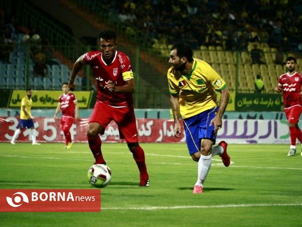 دیدار مرحله یک شانزدهم جام حذفی صنعت نفت آبادان-تراکتورسازی تبریز